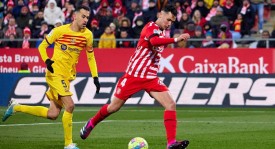 一位15岁的中国前锋在加盟西甲青年梯队后首次破门，迅速成为主力